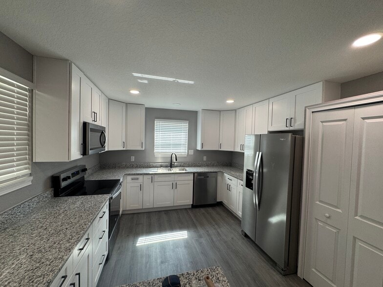 136 Jack Pine St, Lake Wales, FL à vendre - Photo du bâtiment - Image 3 de 25