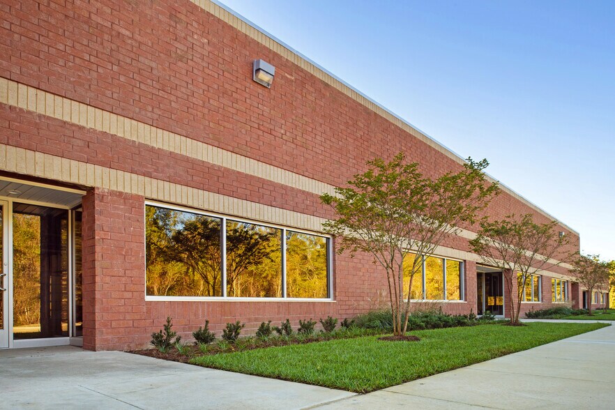 8184 Hwy 44, Gonzales, LA à louer - Photo du bâtiment - Image 3 de 21