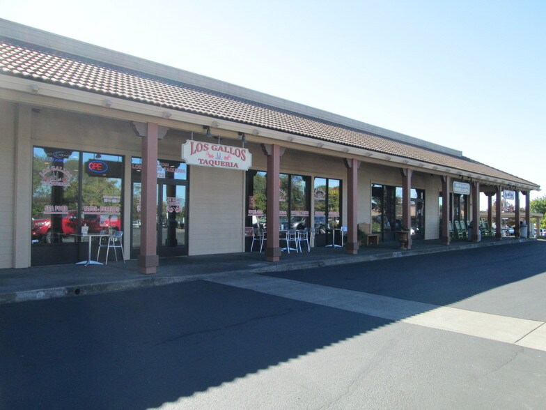 1720 E Cotati Ave, Rohnert Park, CA à louer - Photo du bâtiment - Image 1 de 4
