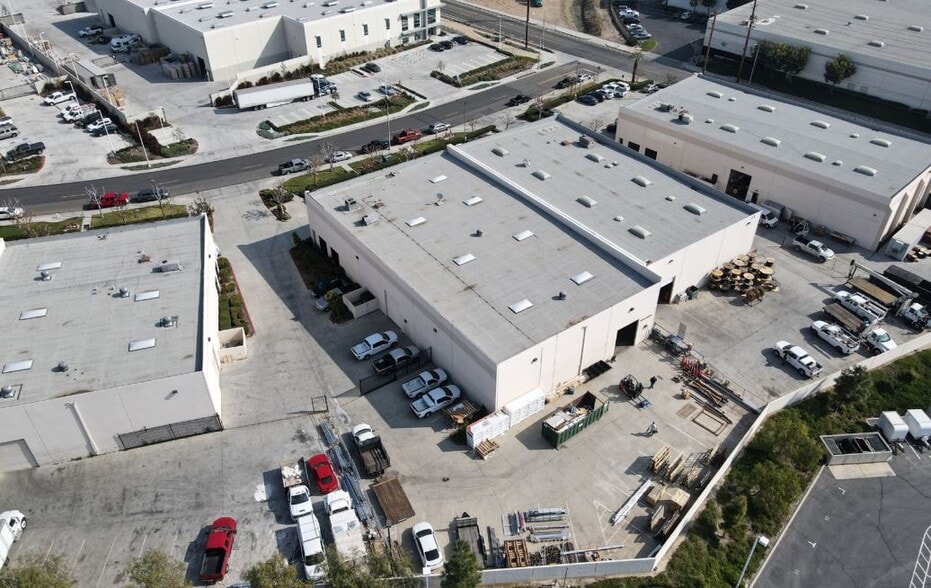 516 Malloy Ct, Corona, CA for lease - Building Photo - Image 3 of 5