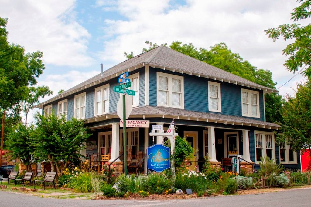 100 E Washington St, Mountain View, AR for sale Primary Photo- Image 1 of 23