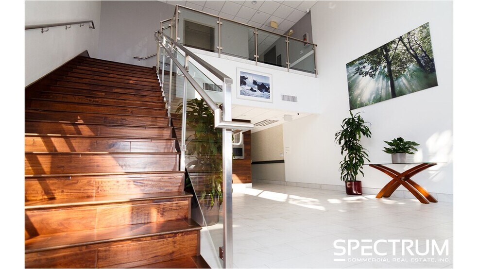 27201 Tourney Rd, Valencia, CA à louer - Photo intérieure - Image 3 de 12