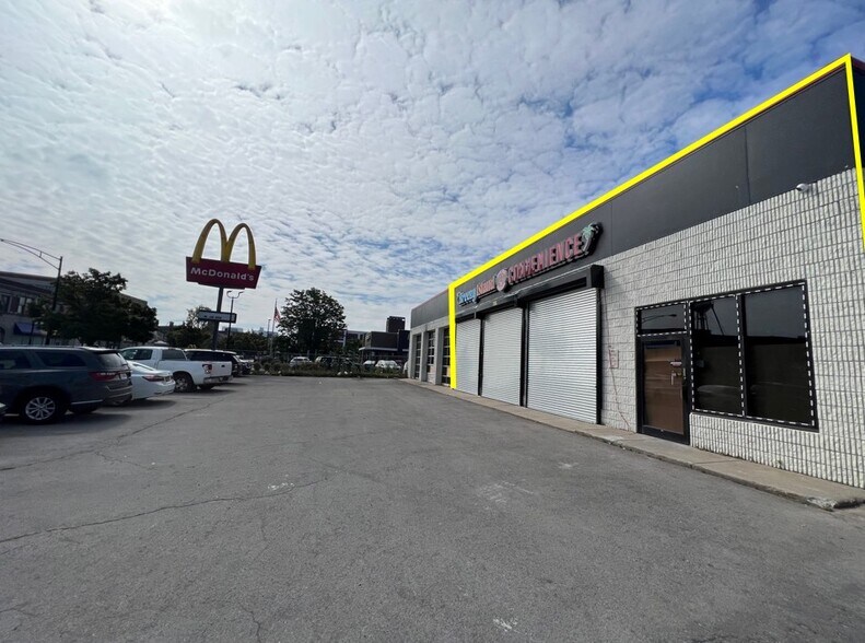 1350 Main St, Buffalo, NY à louer - Photo du bâtiment - Image 2 de 5