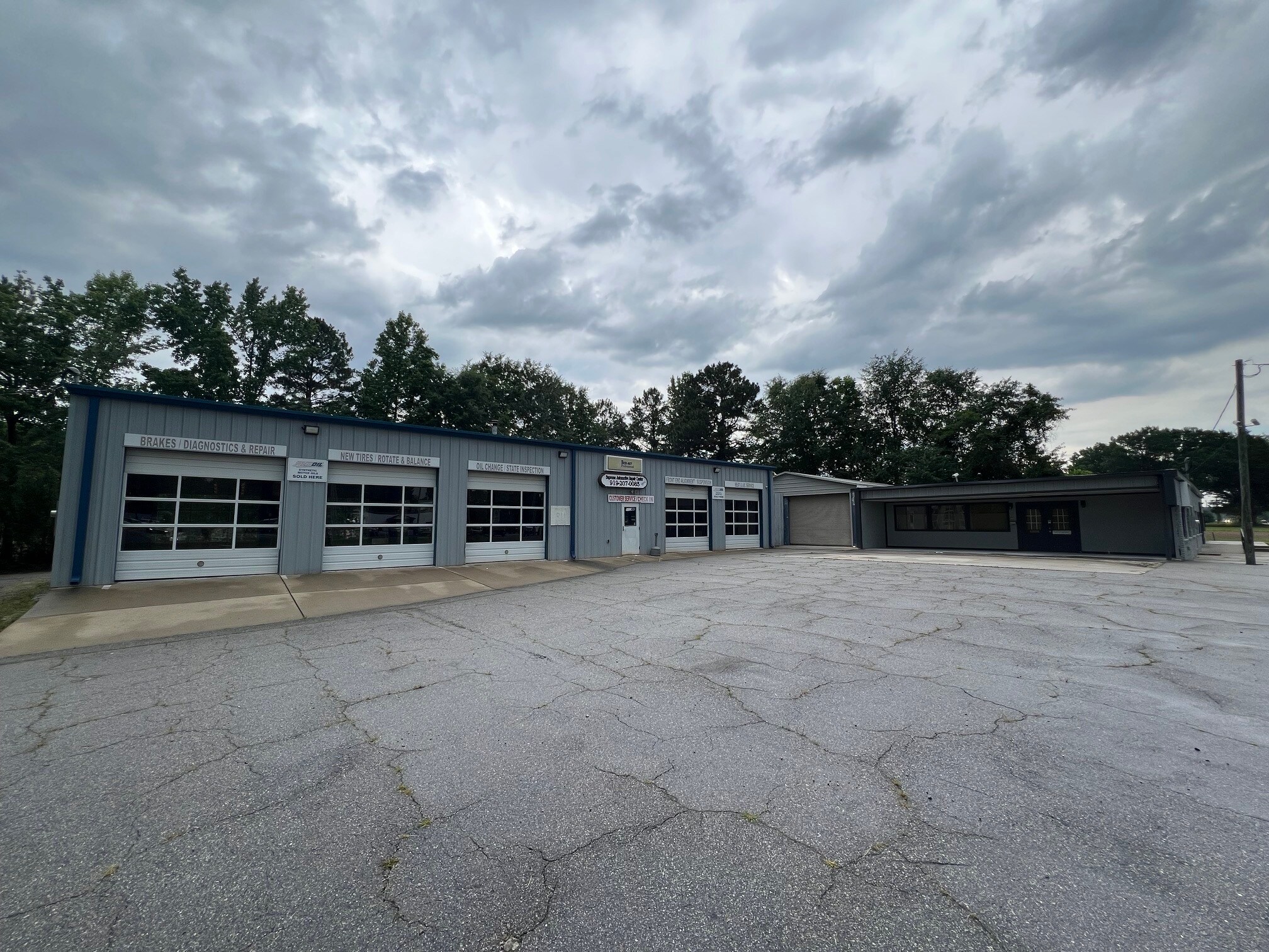13715 NC 50 Hwy N, Willow Spring, NC for lease Interior Photo- Image 1 of 9