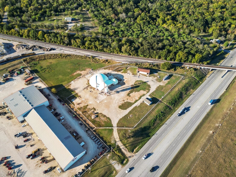 6232 W State Highway 21, Bryan, TX for lease - Building Photo - Image 2 of 6