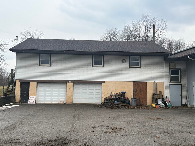 417 Meyers Ln, McDonald, PA à vendre - Photo du bâtiment - Image 2 de 3