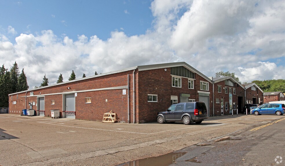 Wessex Rd, Bourne End à vendre - Photo principale - Image 1 de 1