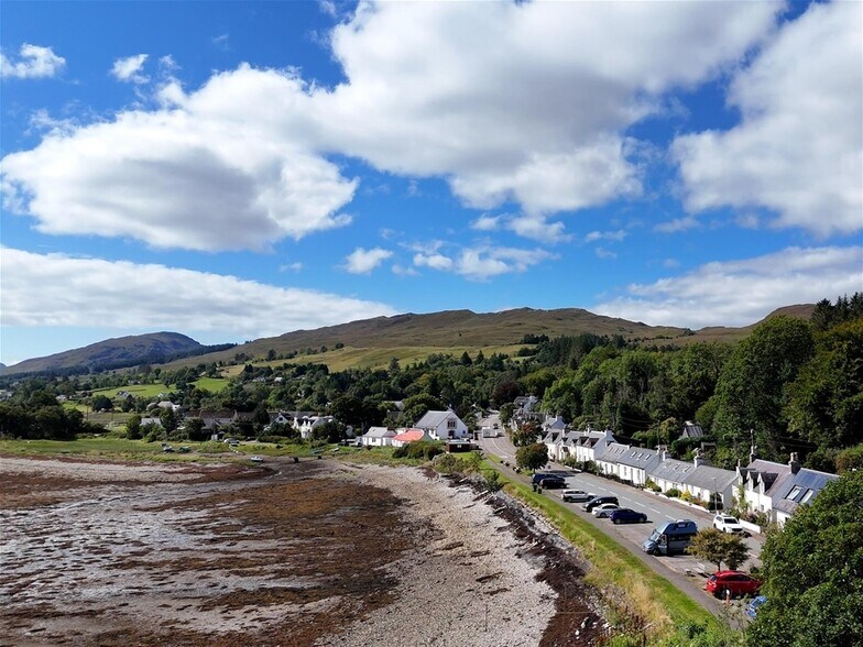 Waterside Café & Flat, Strathcarron à vendre - Photo du bâtiment - Image 2 de 25