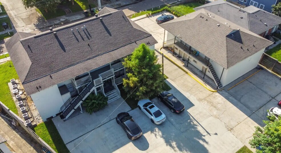 3250 Carlotta St, Baton Rouge, LA à vendre - Photo du bâtiment - Image 2 de 17