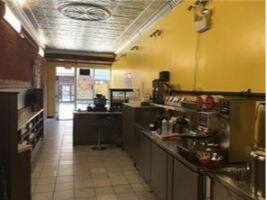 5024 Centre St, Niagara Falls, ON à vendre - Photo intérieure - Image 3 de 4