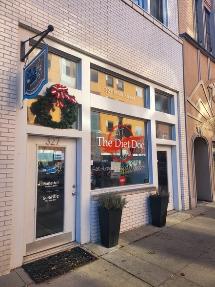 327 Main St, Evansville, IN for lease - Building Photo - Image 1 of 22