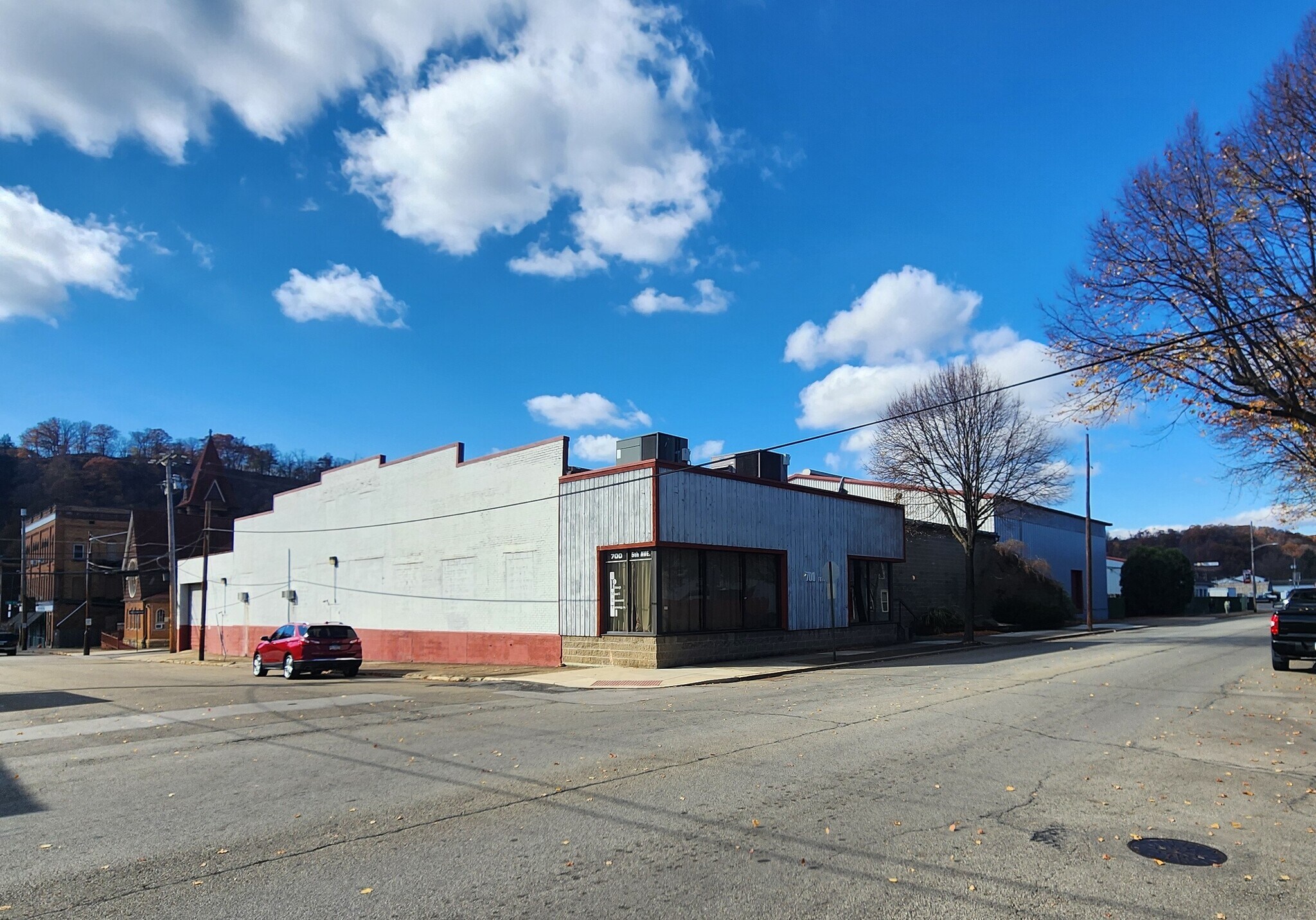 700 5th Ave, New Brighton, PA à vendre Photo du b timent- Image 1 de 8