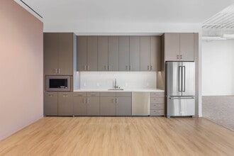 200 Spectrum Center Dr, Irvine, CA for lease Interior Photo- Image 2 of 7