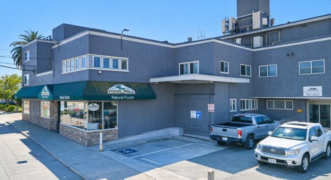 More details for 3033-3035 Macarthur Blvd, Oakland, CA - Retail for Sale