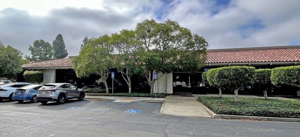 44193 S Grimmer Blvd, Fremont, CA for lease - Building Photo - Image 3 of 5