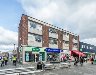 Plus de détails pour 54B-54E Carlton St, Castleford - Commerce de détail à vendre