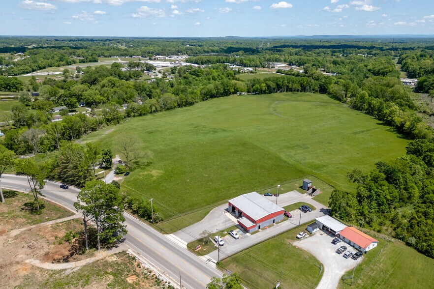 1036 Old Smithville Rd, McMinnville, TN à vendre - Photo du bâtiment - Image 3 de 19