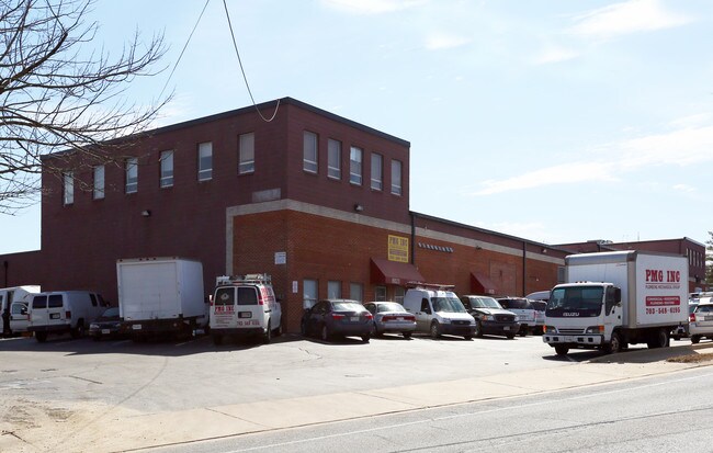 Plus de détails pour 8823 Telegraph Rd, Lorton, VA - Local d'activités, Industriel à louer