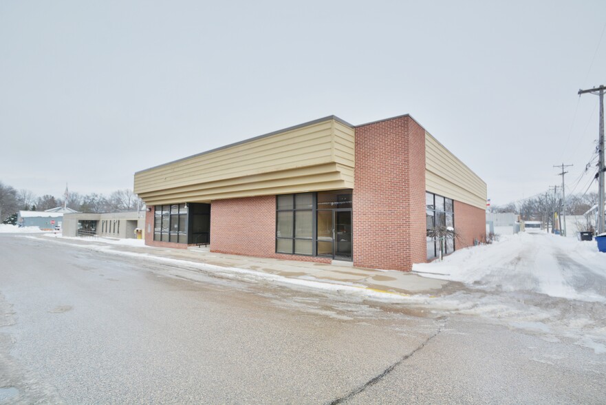 430 3rd St, Dassel, MN à vendre - Photo principale - Image 1 de 1