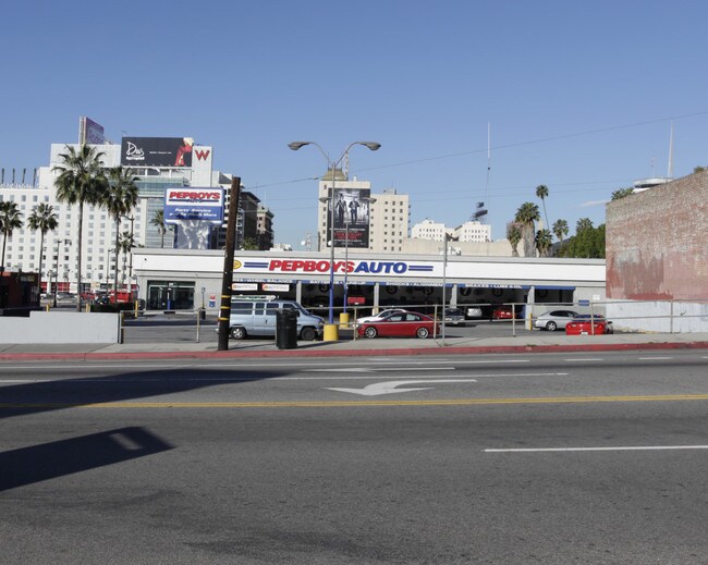 Plus de détails pour 6125 Hollywood Blvd, Los Angeles, CA - Commerce de détail à louer