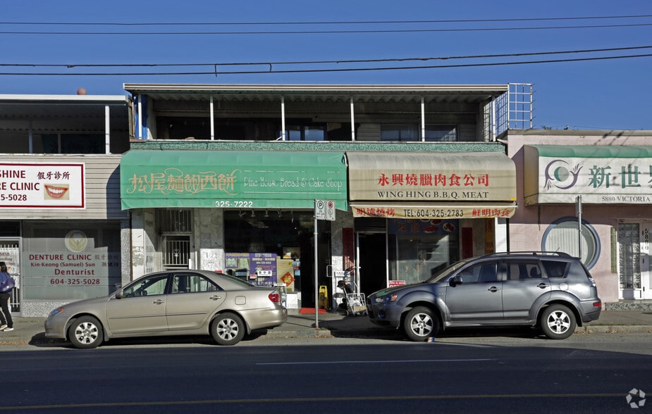 5868-5872 Victoria Dr, Vancouver, BC for sale - Building Photo - Image 3 of 6