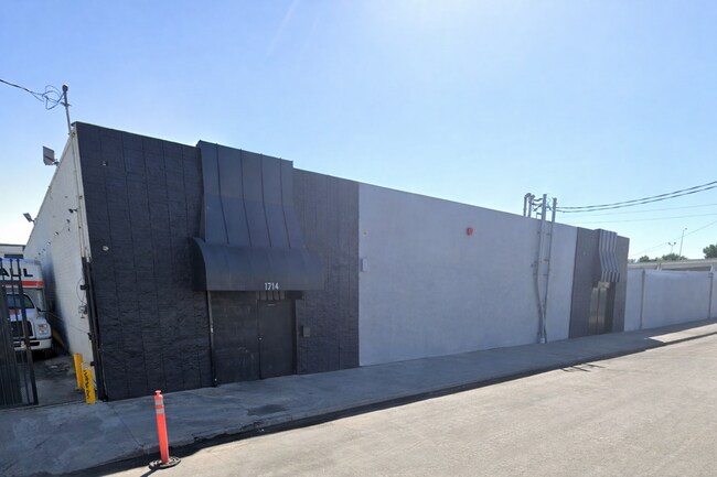 More details for 1714 Wall St, Los Angeles, CA - Industrial for Lease