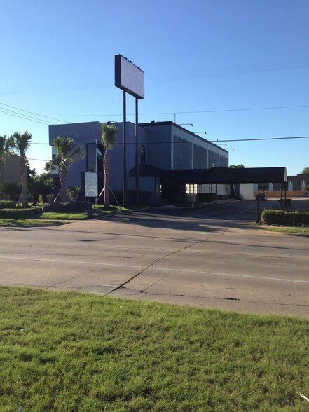 6213 Richmond Ave, Houston, TX à louer - Photo du bâtiment - Image 2 de 3