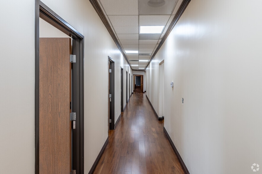 171 S Anita Dr, Orange, CA for lease - Interior Photo - Image 2 of 79