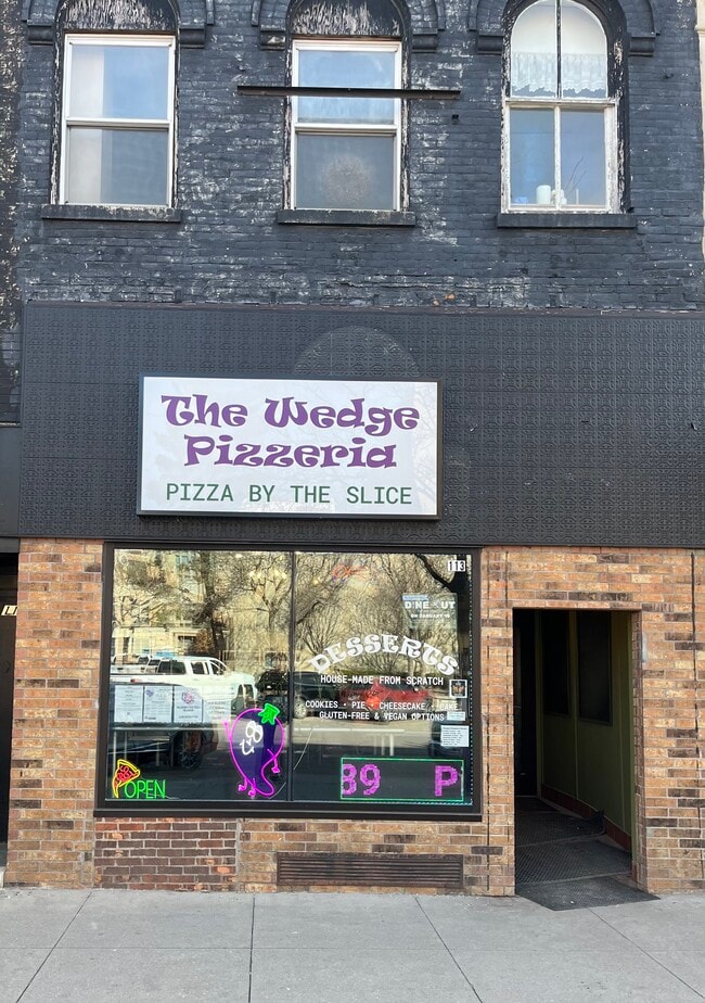 More details for 113 Iowa Ave, Iowa City, IA - Retail for Sale