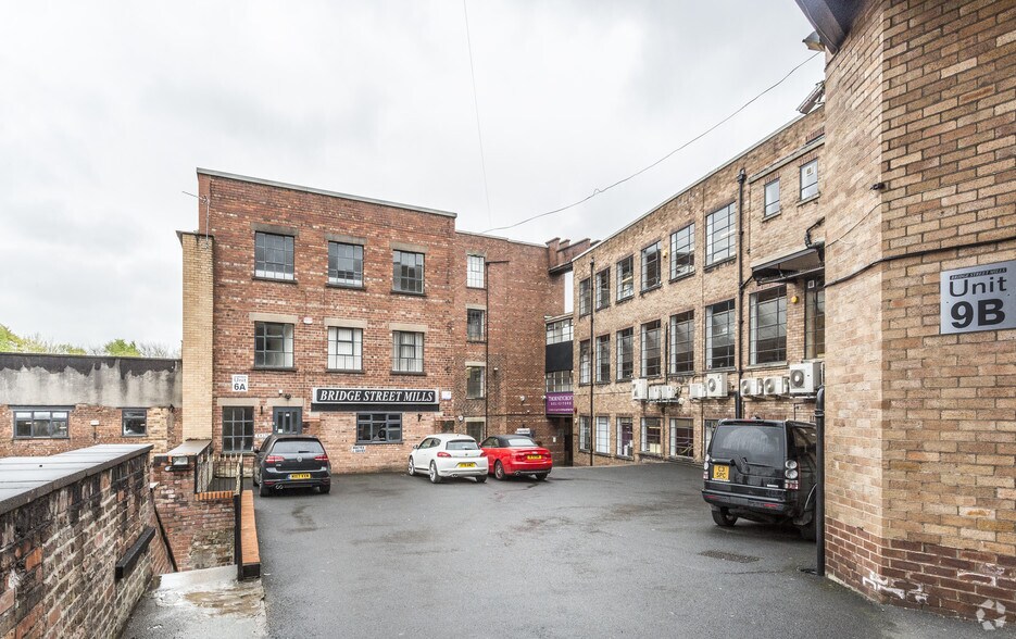 Bridge St, Macclesfield à louer - Photo du bâtiment - Image 2 de 3