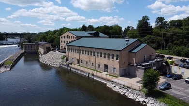 425 W Water St, Appleton, WI for lease Building Photo- Image 2 of 4