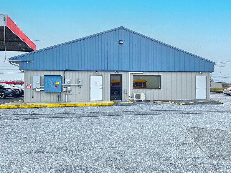 7800 Linglestown Rd, Harrisburg, PA à vendre - Photo du bâtiment - Image 3 de 9