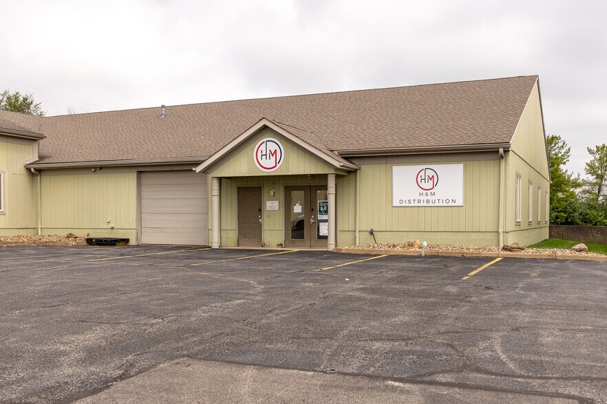 493 Bev Rd, Youngstown, OH à vendre - Photo du bâtiment - Image 3 de 32