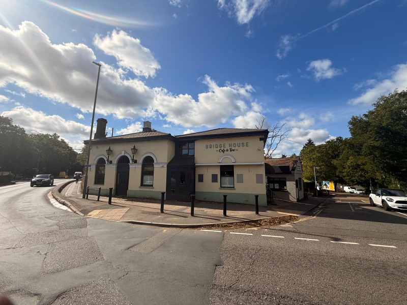 Heath Rd, Weybridge à louer Photo du bâtiment- Image 1 de 3