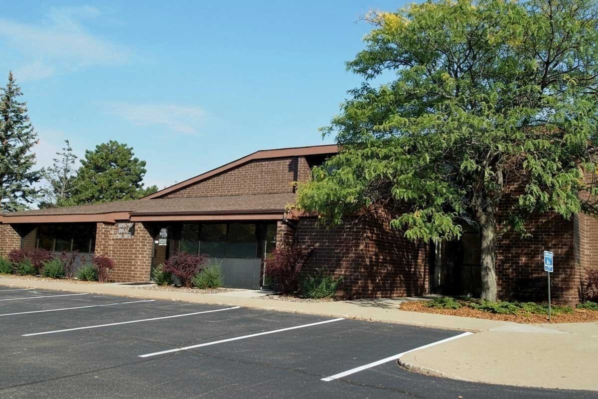 8220 Commonwealth Dr, Eden Prairie, MN for sale Building Photo- Image 1 of 1