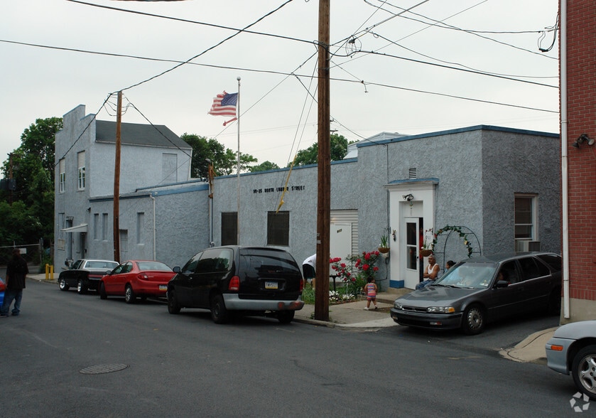 911-925 N Lumber St, Allentown, PA for sale - Building Photo - Image 2 of 2