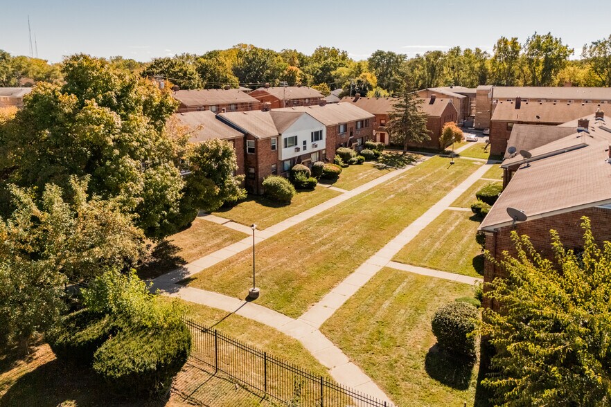 12850 Dolphin St, Detroit, MI à vendre - Photo du bâtiment - Image 2 de 21