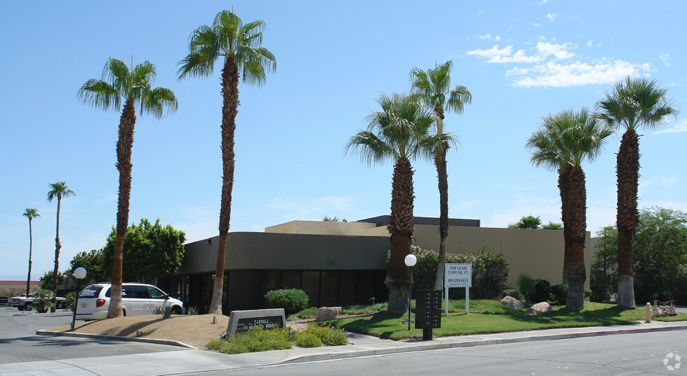 870 Research Dr, Palm Springs, CA à louer - Photo du bâtiment - Image 3 de 4
