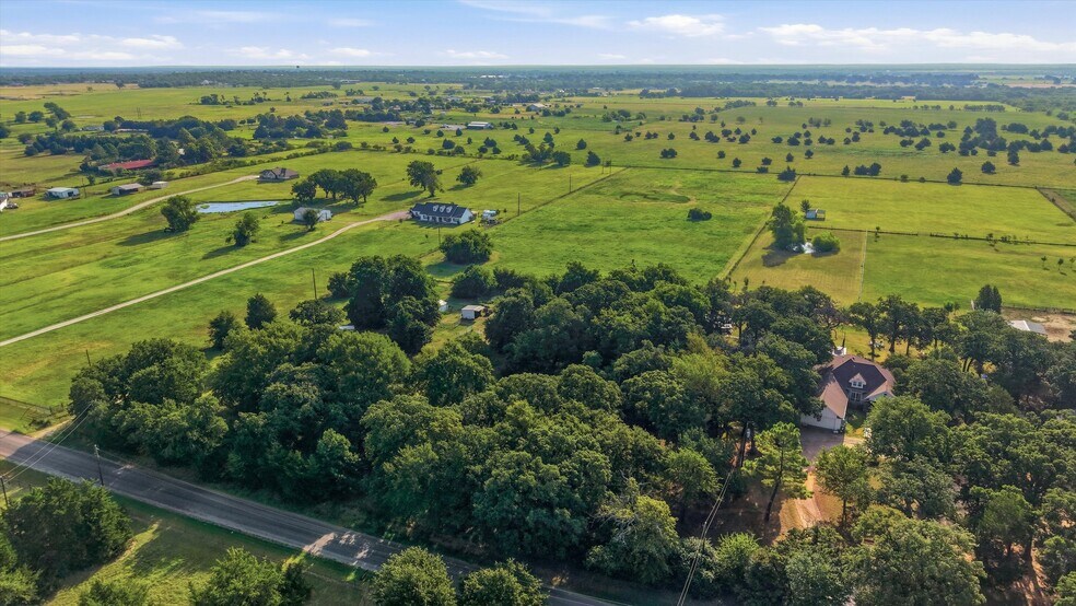 1614 W Line Rd, Whitesboro, TX à vendre - Photo du bâtiment - Image 2 de 37