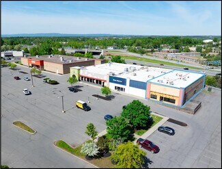 Plus de détails pour 601-609 Troy Schenectady Rd, Latham, NY - Commerce de détail à louer