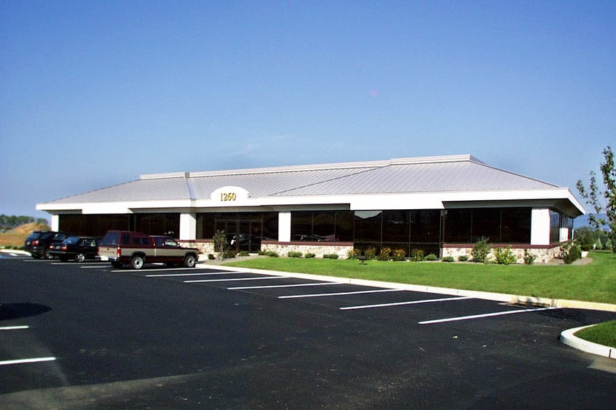 1260 Broadcasting Rd, Wyomissing, PA for lease - Primary Photo - Image 1 of 42
