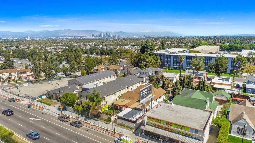 5026 Crenshaw Blvd, Los Angeles, CA à vendre - Photo du bâtiment - Image 2 de 21