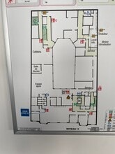 Rue Des Petites Ecuries, Paris for lease Interior Photo- Image 1 of 7