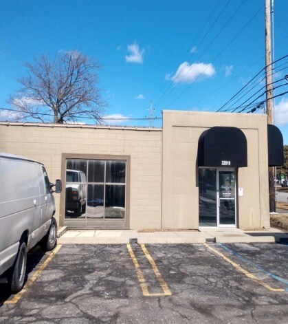 22519 Telegraph Rd, Southfield, MI à louer - Photo du bâtiment - Image 2 de 3