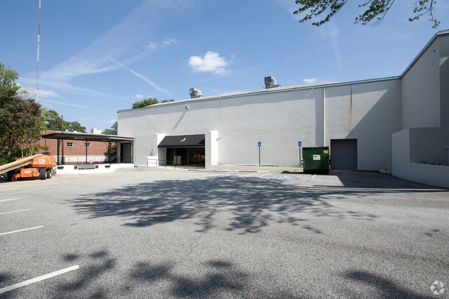 1919 Piedmont Rd NE, Atlanta, GA for lease - Building Photo - Image 2 of 16