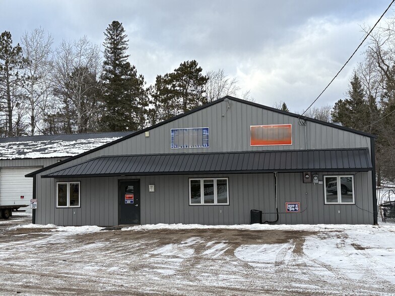 621 Industrial Rd, Moose Lake, MN à vendre - Photo du bâtiment - Image 1 de 23