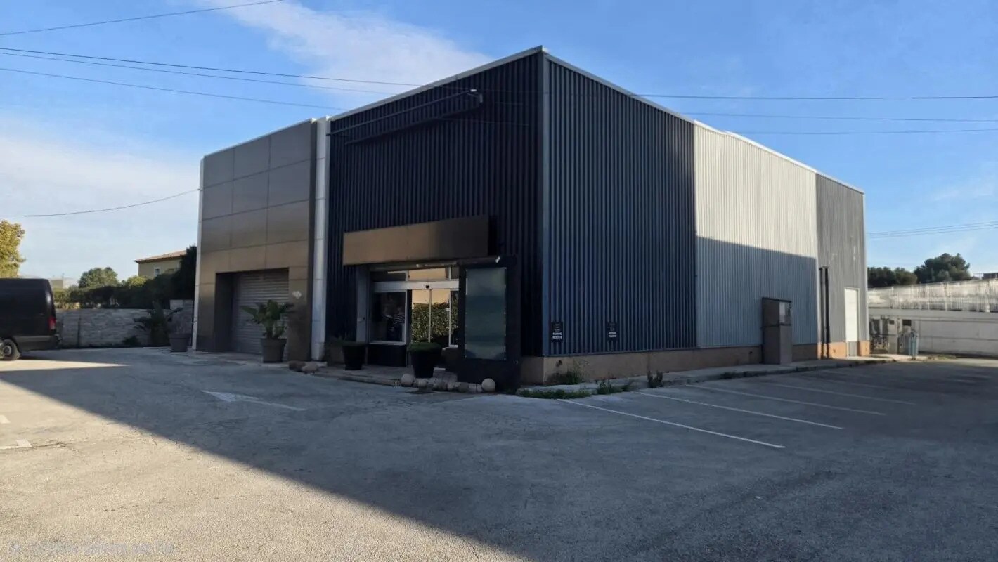 Retail in La Garde for lease Building Photo- Image 1 of 8