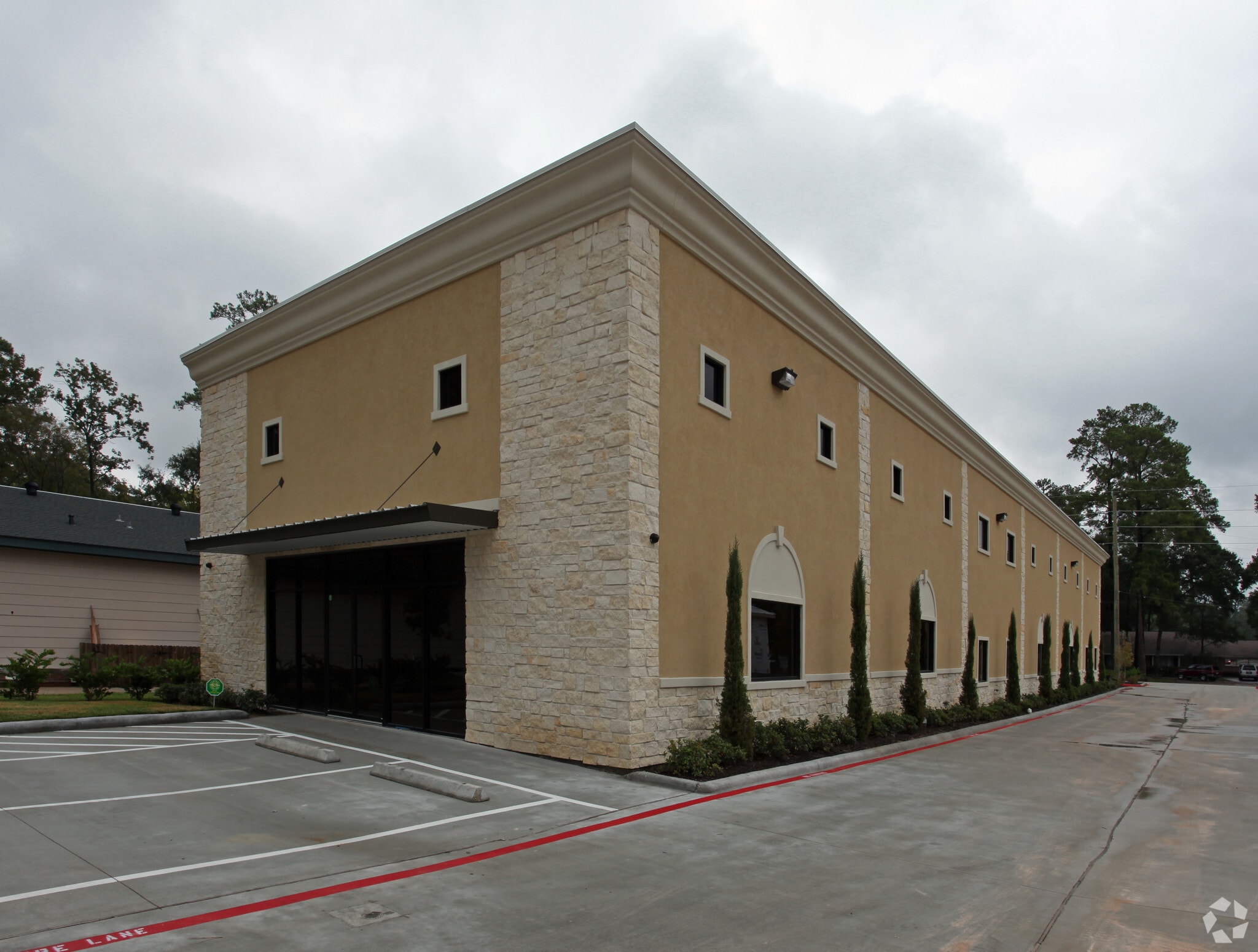 26207 Oak Ridge Dr, Spring, TX à louer Photo du bâtiment- Image 1 de 31
