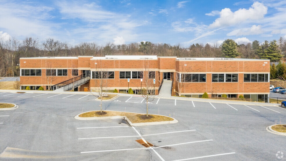 120 Westminster Pike, Reisterstown, MD for lease - Building Photo - Image 2 of 4