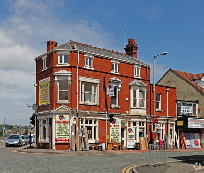 90-91 High St, Cradley Heath à louer - Photo principale - Image 1 de 3